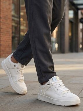Kurt Geiger Leather men’s white sneakers NWT size EU 43.5 / US 10.5